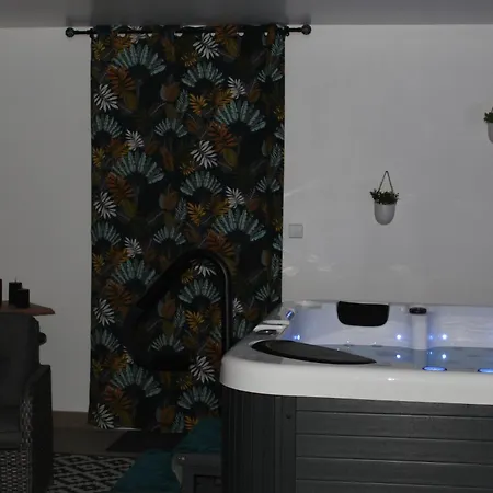 Le Du Verger Holiday home Saint-Bris-des-Bois